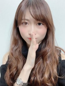 【りり先生】医学部に通う現役女子大生の出身/学歴/身長を徹底解説